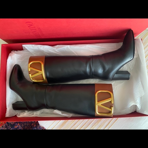 Knee high Valentino Boots size 7 - Picture 8 of 9